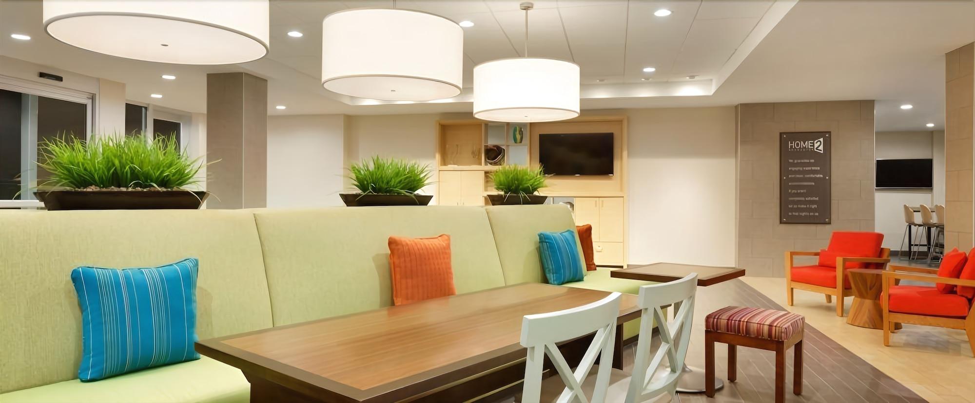 Home2 By Hilton Airport 3*