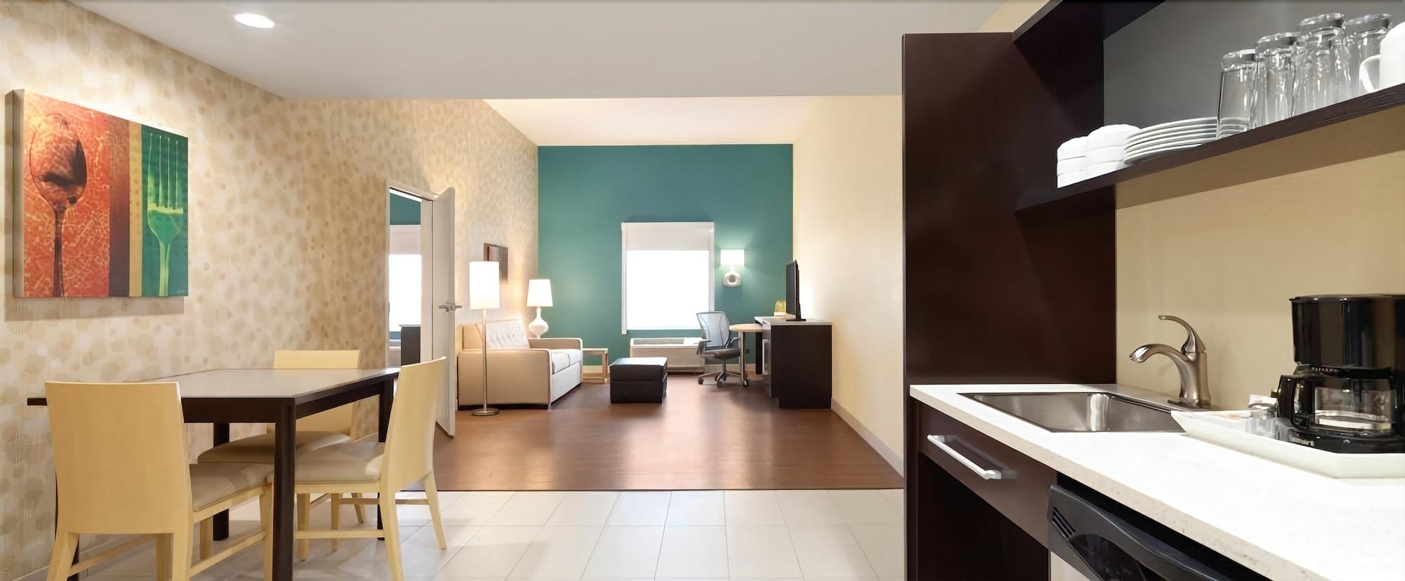 Hotel Home2 By Hilton Airport 3*