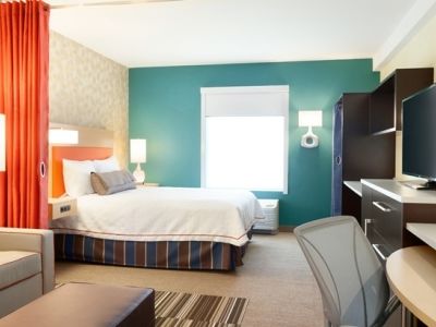 Home2 By Hilton Airport Hotel 3*